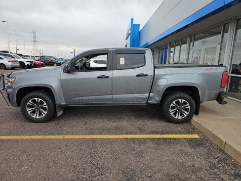 Used 2021 Chevrolet Colorado Z71 AWD/4WD image 12