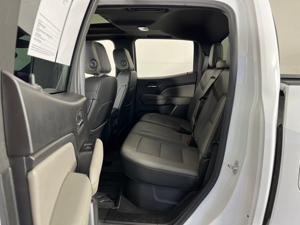 Certified 2024 Chevrolet Colorado ZR2 w/ ZR2 Convenience Package III AWD/4WD image 27