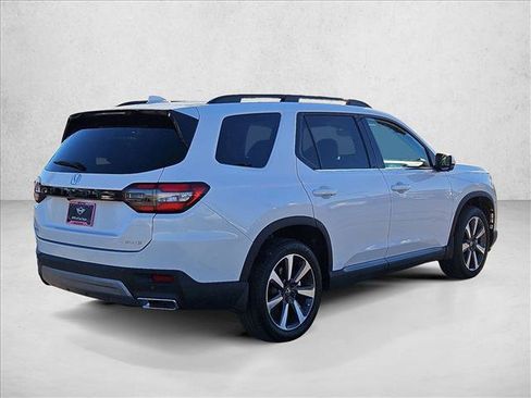Used 2023 Honda Pilot Elite image 5