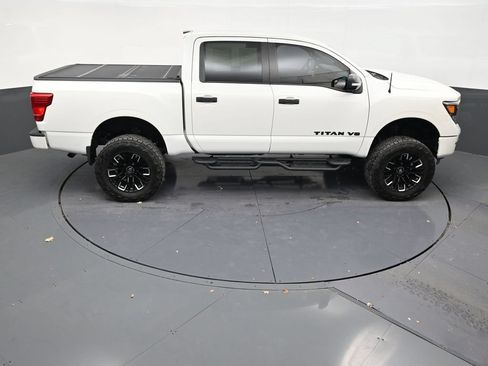 Used 2019 Nissan Titan SL w/ Midnight Edition AWD/4WD image 18