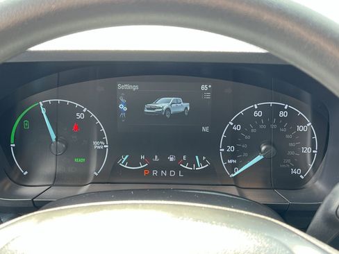 Used 2024 Ford Maverick XLT image 17