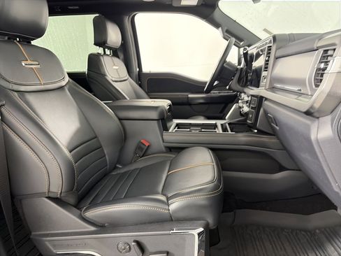 Used 2024 Ford F350 Platinum w/ FX4 Off-Road Package image 32