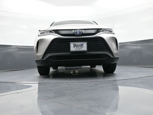 Certified 2023 Toyota Venza LE AWD/4WD image 26