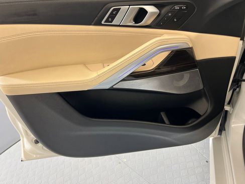 Used 2022 BMW X6 M50i w/ Executive Package image 12