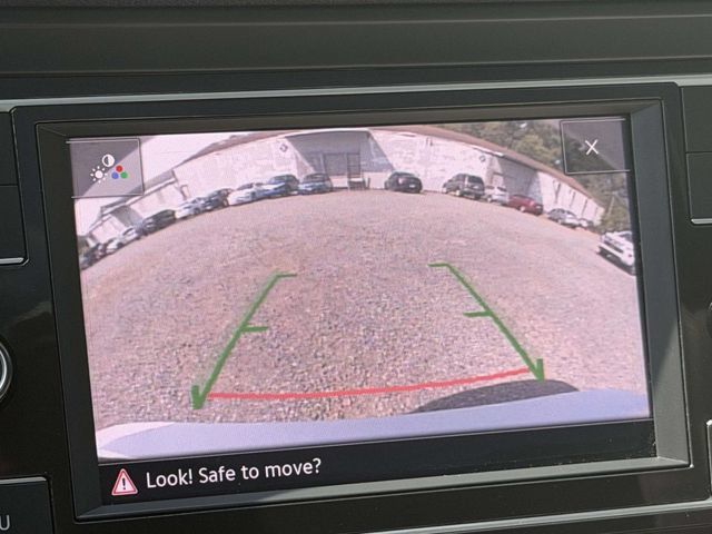 Used 2024 Volkswagen Jetta SE w/ Panoramic Sunroof Package FWD image 21