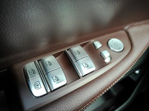 Used 2022 BMW 740i RWD image 38