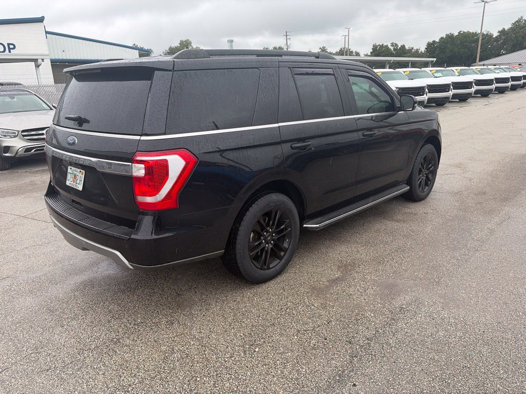 Used 2020 Ford Expedition XLT w/ Equipment Group 202A RWD image 3
