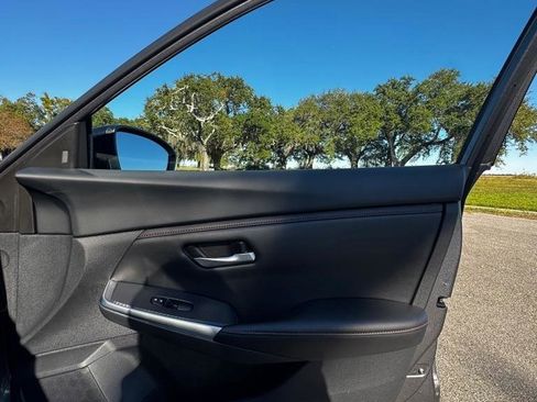 Used 2025 Nissan Sentra SR image 13