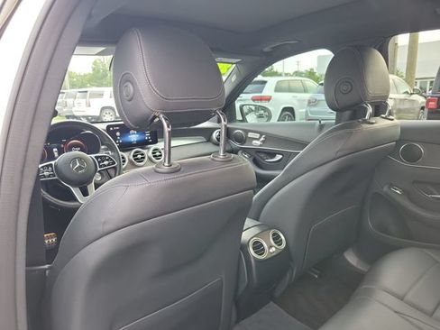 Used 2022 Mercedes-Benz GLC 300 4MATIC image 25