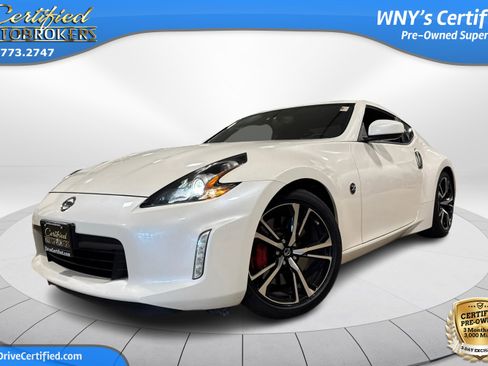 Used 2020 Nissan 370Z Touring Sport image 1