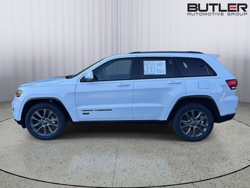 Used 2016 Jeep Grand Cherokee Limited 75th Anniversary image 3