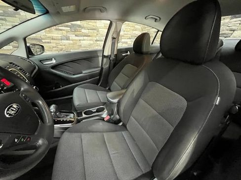 Used 2017 Kia Forte LX FWD image 14