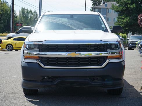 Used 2018 Chevrolet Silverado 1500 W/T w/ Trailering Package AWD/4WD image 8