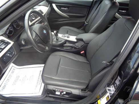 Used 2018 BMW 320i xDrive Sedan w/ Convenience Package AWD/4WD image 25