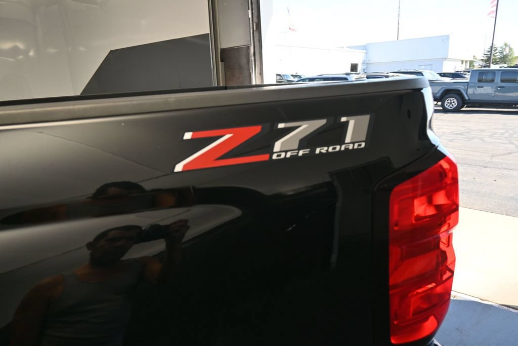Used 2018 Chevrolet Silverado 1500 LT w/ All Star Edition AWD/4WD image 17