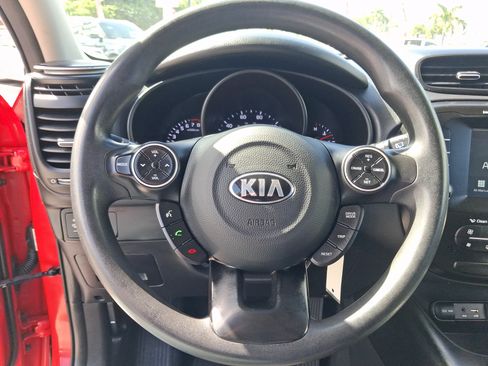 Used 2019 Kia Soul + FWD image 12