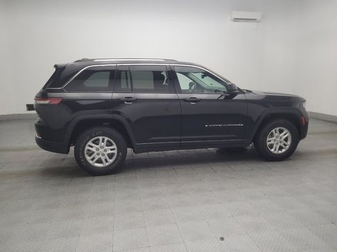 Used 2023 Jeep Grand Cherokee Laredo RWD image 10