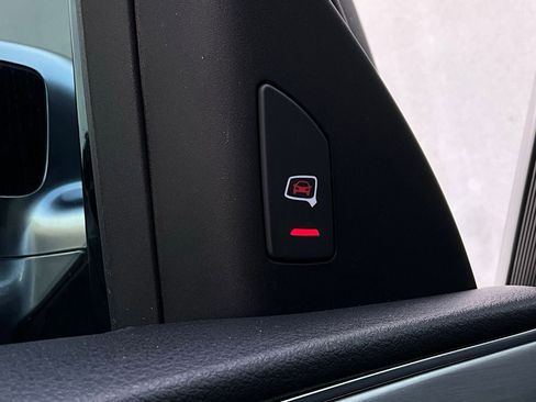 Used 2016 Audi S8 w/ Driver Assistance Package image 21