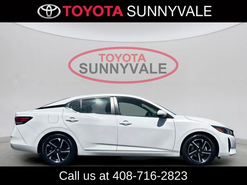 Used 2024 Nissan Sentra SV FWD image 9
