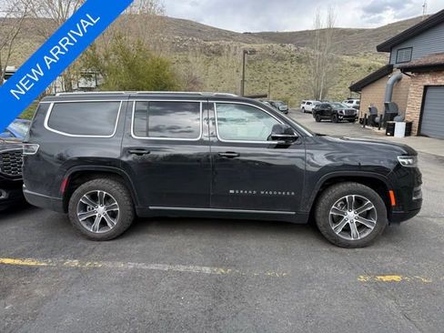 Used 2023 Jeep Grand Wagoneer 4WD w/ Rear Seat Video Group 1 image 3