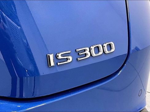 Used 2023 Lexus IS 300 w/ Premium Package RWD image 31