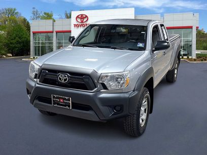 Used 2015 Toyota Tacoma 4x4 Access Cab V6 w/ Convenience Package
