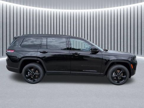 New 2026 Jeep Grand Cherokee L Limited w/ Limited Altitude Package AWD/4WD image 5