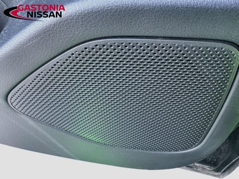 Used 2022 Nissan Rogue SV FWD image 31