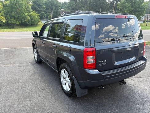 Used 2014 Jeep Patriot Latitude w/ All Weather Capability Group AWD/4WD image 12