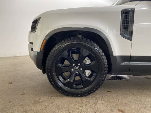 Used 2020 Land Rover Defender 110 HSE image 11