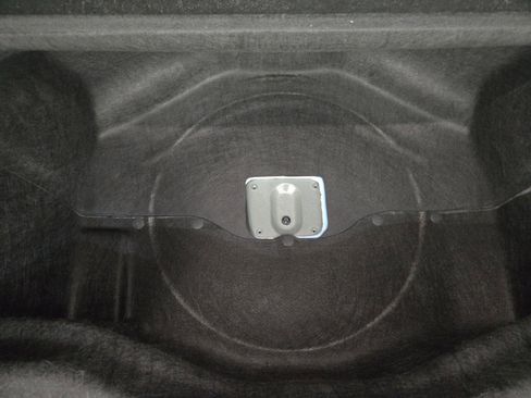 Used 2024 Rivian R1S Adventure image 26