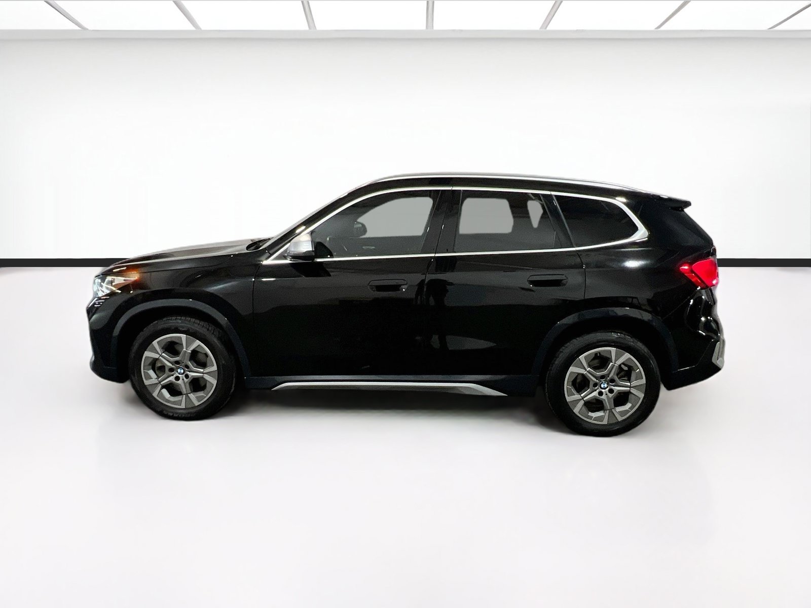 Used 2024 BMW X1 xDrive28i w/ Convenience Package AWD/4WD image 23