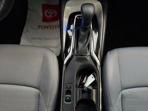 Used 2024 Toyota Corolla SE w/ SE Package image 27