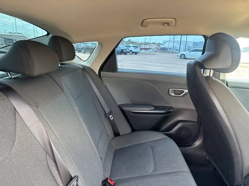 Used 2025 Kia K4 FWD image 31