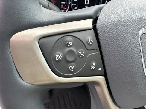 Certified 2024 GMC Terrain Denali w/ Denali Premium Package AWD/4WD image 22