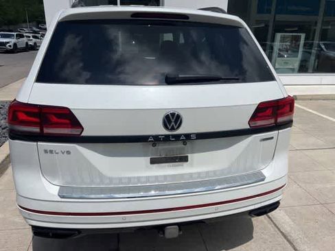 Used 2023 Volkswagen Atlas SEL R-Line AWD/4WD image 4
