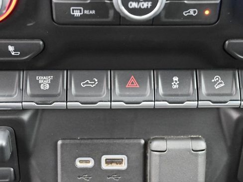 Used 2022 Chevrolet Silverado 2500 LT w/ Convenience Package AWD/4WD image 25