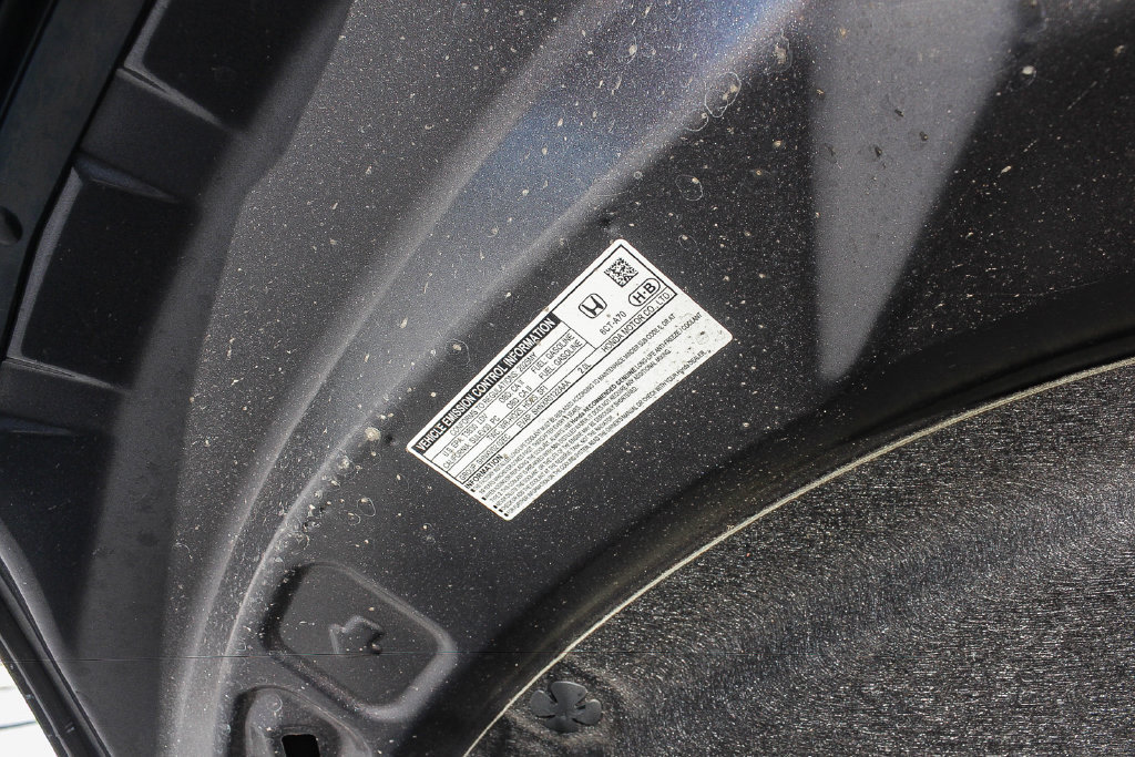 Certified 2025 Honda HR-V LX image 28