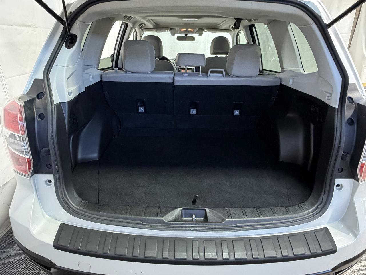 Used 2015 Subaru Forester 2.5i Limited AWD/4WD image 19