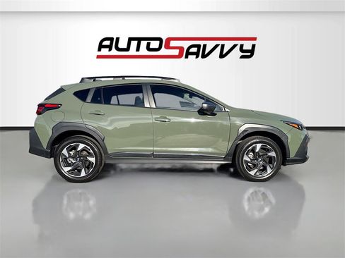 Used 2024 Subaru Crosstrek 2.5i Limited w/ Crosstrek Mirror Package image 8