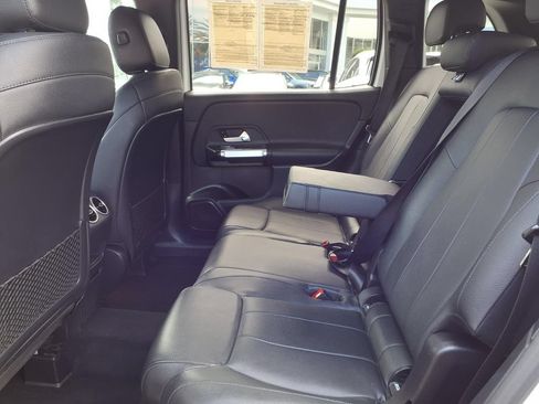 Used 2020 Mercedes-Benz GLB 250 4MATIC image 11