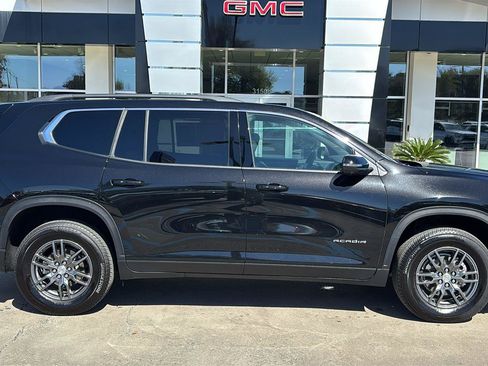 Certified 2025 GMC Acadia Elevation image 8