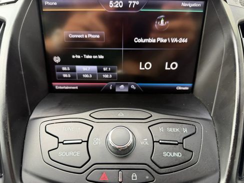 Used 2014 Ford Escape SE w/ Equipment Group 201A FWD image 19
