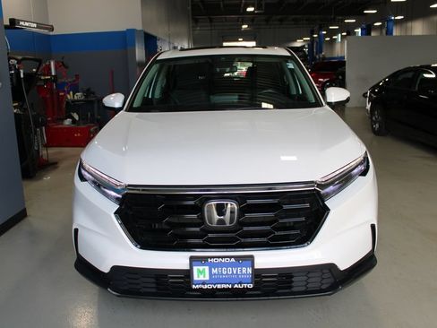 Used 2024 Honda CR-V EX image 2