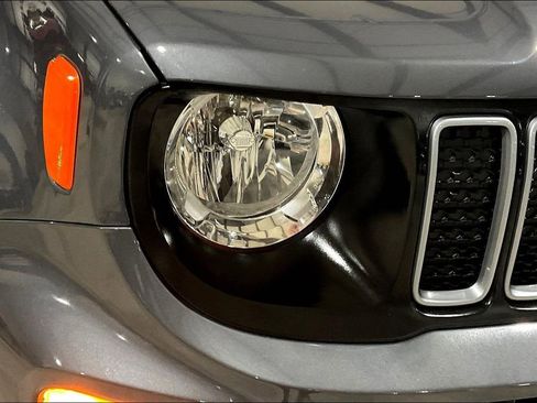 Used 2023 Jeep Renegade Latitude image 26