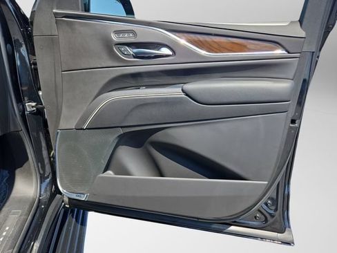 Certified 2023 Cadillac Escalade Sport Platinum w/ Heavy-Duty Trailer Package AWD/4WD image 47