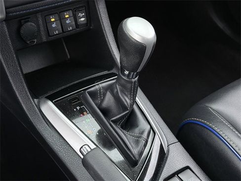 Used 2017 Toyota Corolla XSE image 31