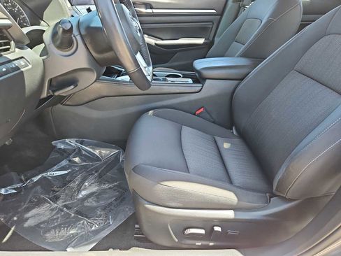 Used 2023 Nissan Altima 2.5 SV w/ SV Premium Package FWD image 16