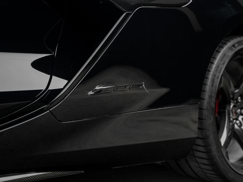Used 2025 Chevrolet Corvette Z06 RWD image 28