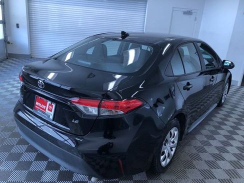 Used 2025 Toyota Corolla LE image 34